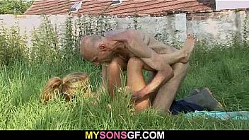 Old man eats his 's GF pussy in the fields