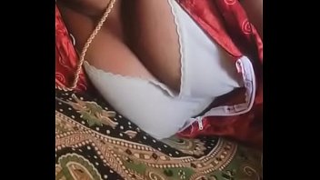 Indian aunty hot boobs