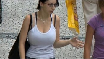 Candid busty bouncy tits pt 1