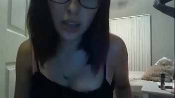 Nerdy babe getting naked -> FREE REGISTER!  www.mylovecam.tk