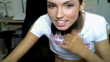 Webcam slut loves to open her gaping asshole - more webcam sluts on CAMSBARN.COM