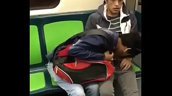 Se masturban en el metro