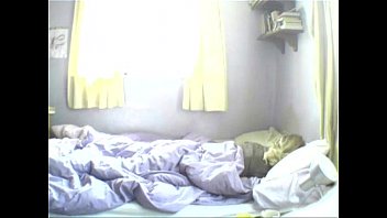 Wakes and Masturbates Hidden Cam Porn