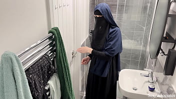 Spy cam in the AIRBNB caught gorgeous arab girl in niqab mastutbating in the shower.