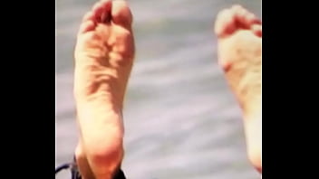 cumming on Cameron diaz feet